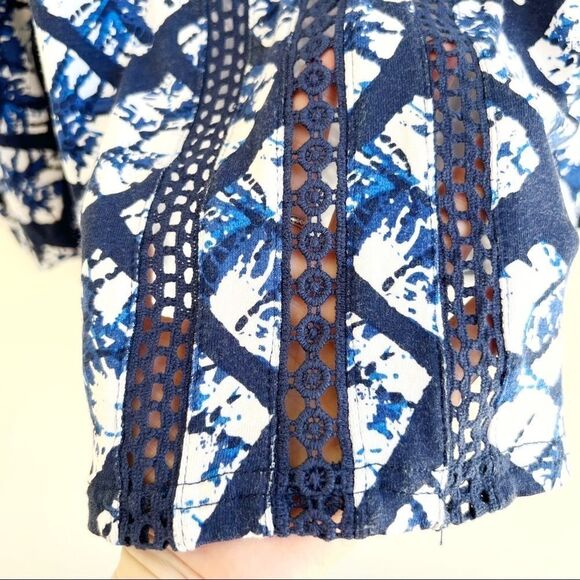 Dex Blue Design Tank - Picture 2 of 4